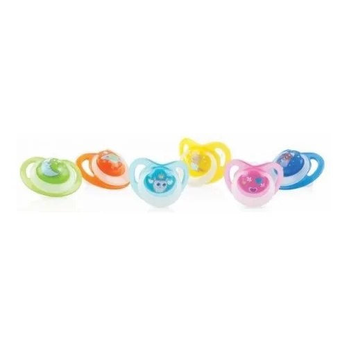 NUBY  Sucette en silicone Lumière orthodontique avec picots de massage et couvercle de protection 0-6 mois ID5818SOSM
